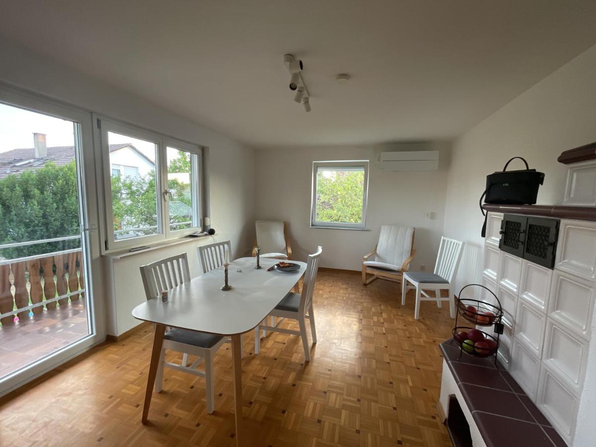 Sonnige 3 Zimmer Wohnung Mit Schoenem Balkon Im Gruenen ريوتلنجن المظهر الخارجي الصورة