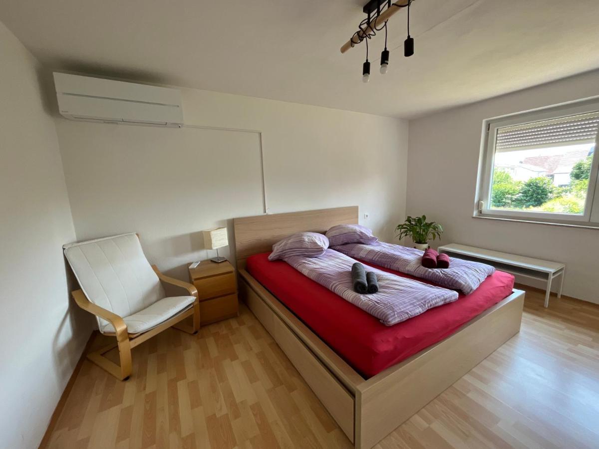 Sonnige 3 Zimmer Wohnung Mit Schoenem Balkon Im Gruenen ريوتلنجن المظهر الخارجي الصورة