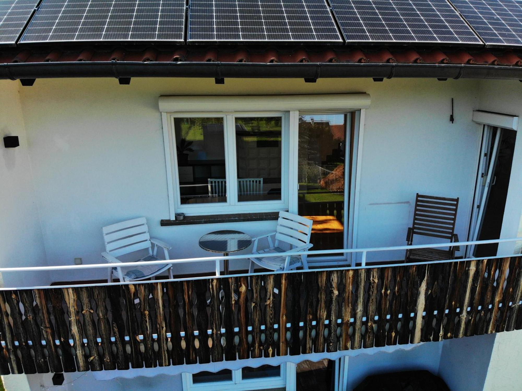 Sonnige 3 Zimmer Wohnung Mit Schoenem Balkon Im Gruenen ريوتلنجن المظهر الخارجي الصورة