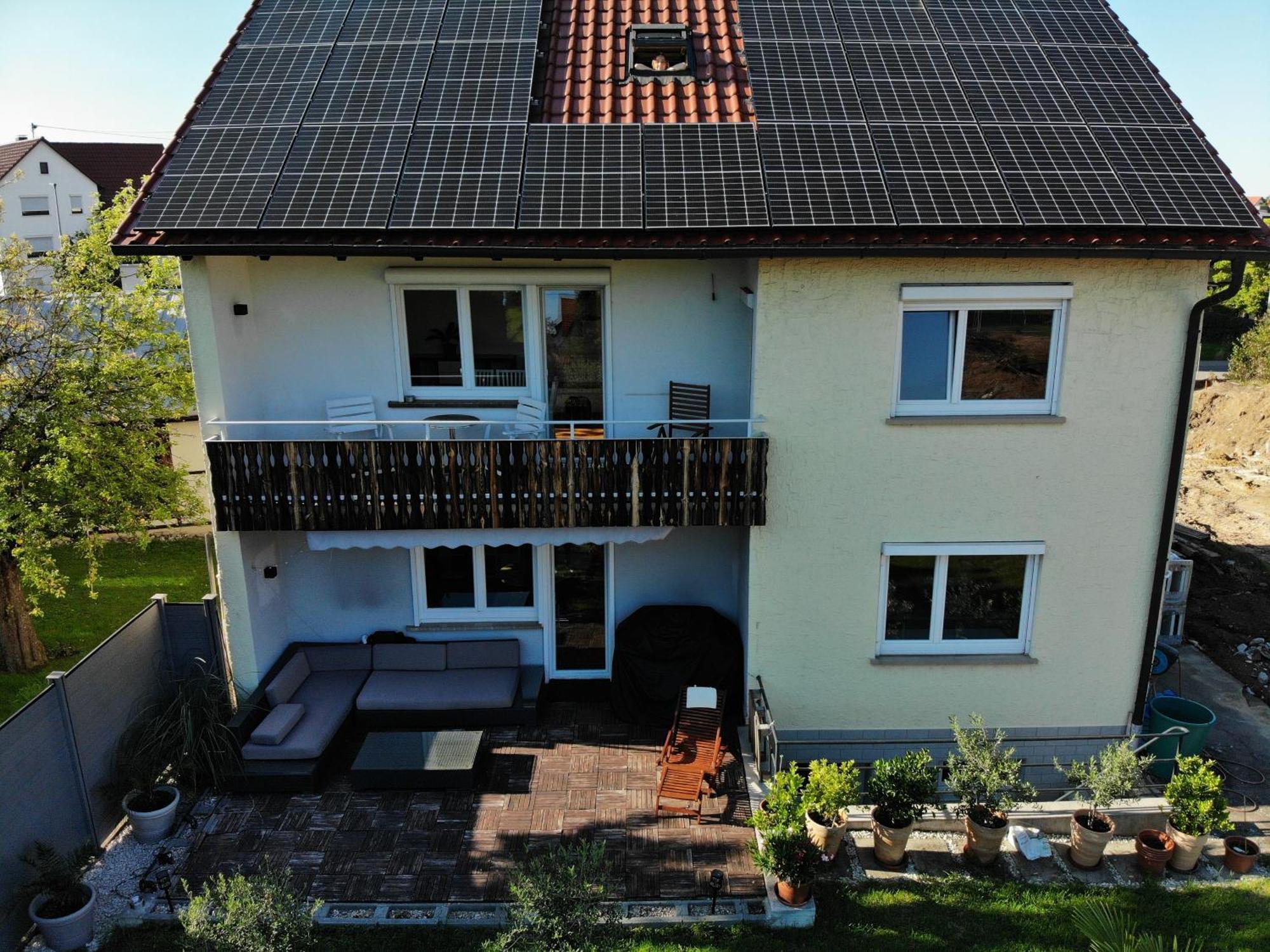 Sonnige 3 Zimmer Wohnung Mit Schoenem Balkon Im Gruenen ريوتلنجن المظهر الخارجي الصورة