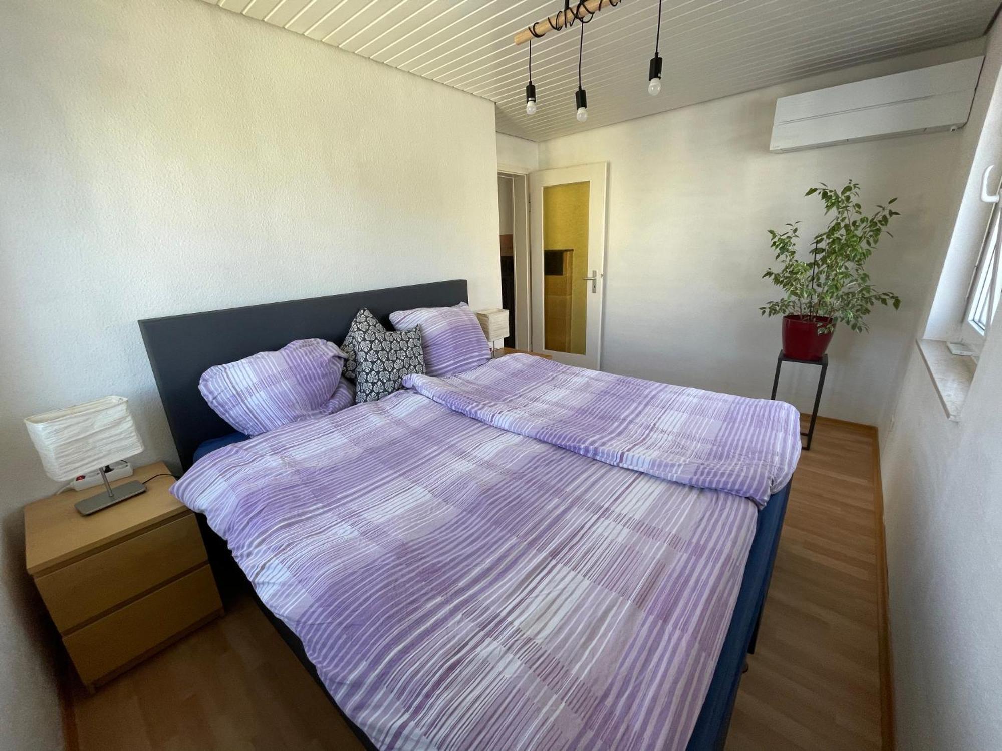 Sonnige 3 Zimmer Wohnung Mit Schoenem Balkon Im Gruenen ريوتلنجن المظهر الخارجي الصورة